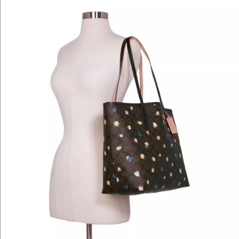 Coach City Tote In Signature Canvas With Vintage Mini Rose Print